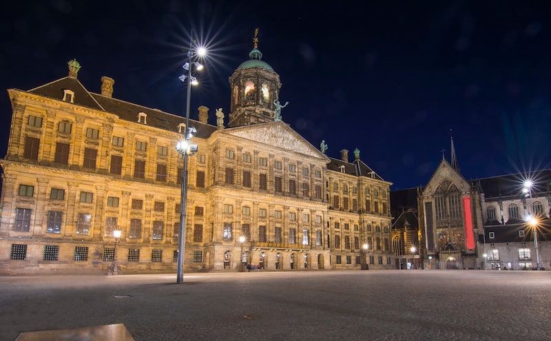 Amsterdam Kraliyet Sarayı