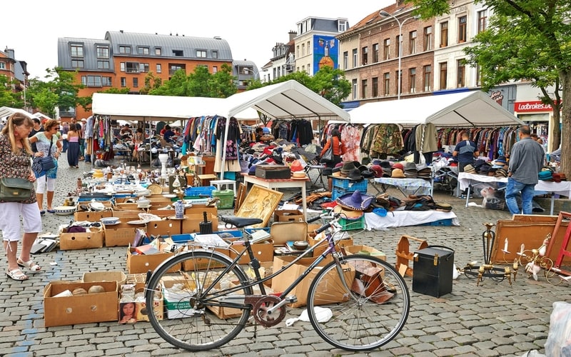 Marolles Flea Market (Bit Pazarı), Brüksel Belçika