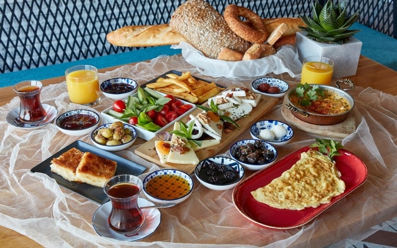 Kanlıca Kahvaltı Mekanları Yakamoz Restaurant