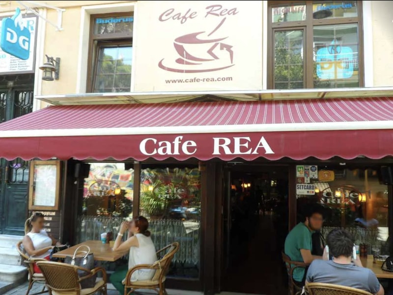 Cafe Rea, Bahariye