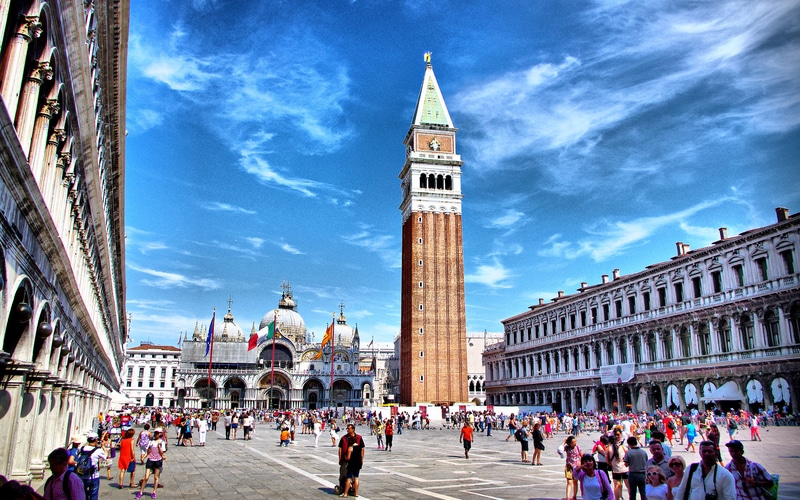 Aziz Mark'ın Çan Kulesi, Venedik