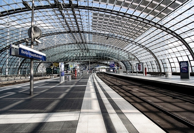Berlin Tegel Havaalanı, Metro İstasyonu