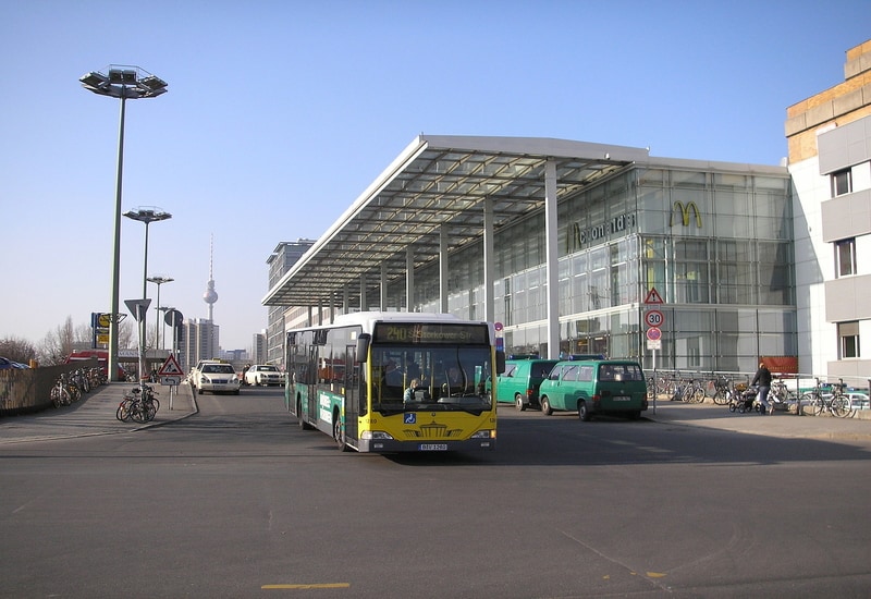 Berlin Havaalanı'ndan Şehir Merkezine Ulaşım, Otobüs