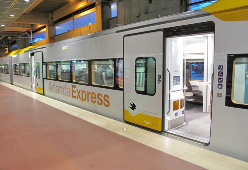 Arlanda Ekspres TRENİ