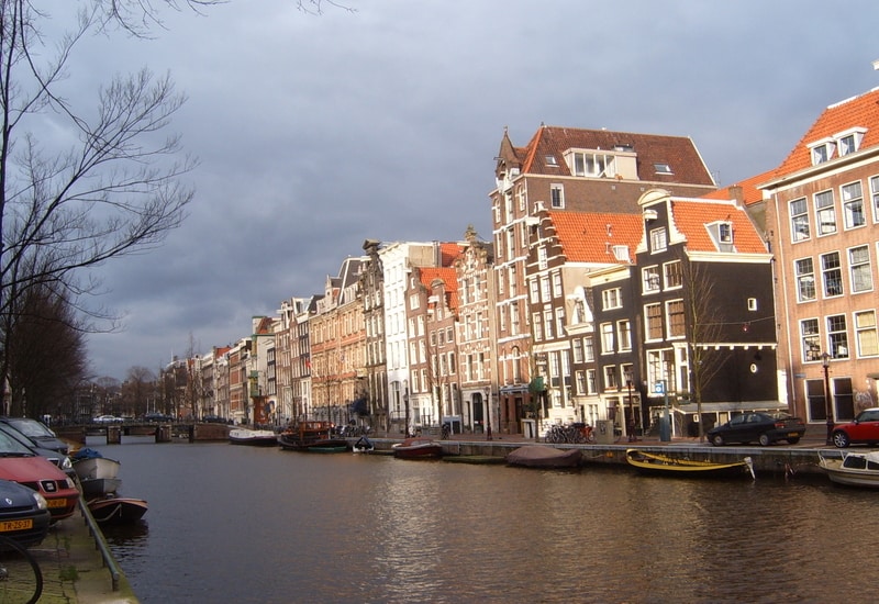 Amsterdam da nerede kalınır