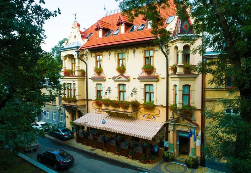 Chopin Hotel, Lviv