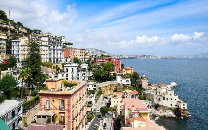 Napoli'de Nerede Kalınır ? Blog
