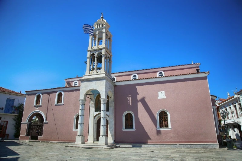 Üç Hiyerarşi Kilisesi, Skiathos Adası